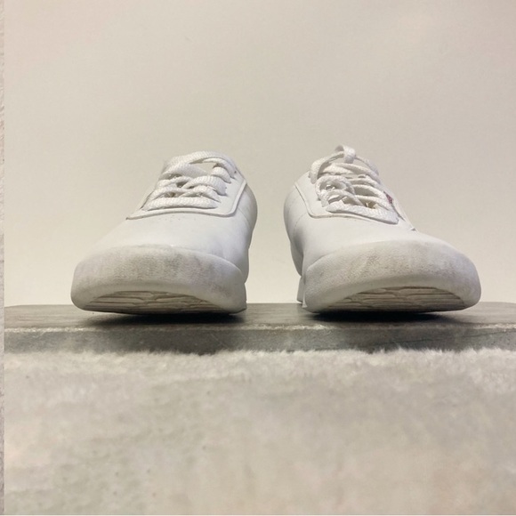 Reebok Princess Classic Sneaker Size 7.5 White Runners - Picture 7 of 10
